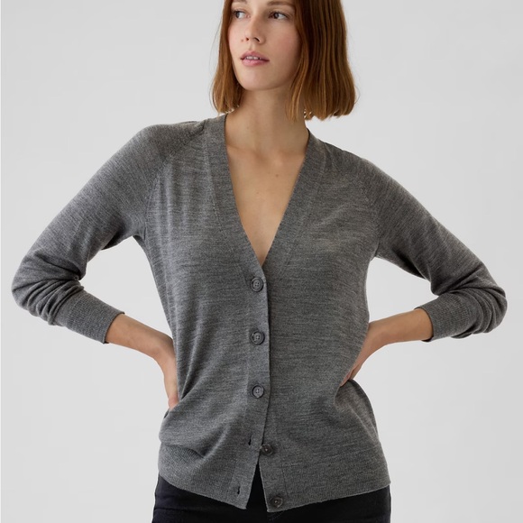 Merino Cardigan - Picture 1 of 5